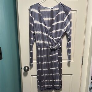 Elegant Gray Tie-Dye Dress